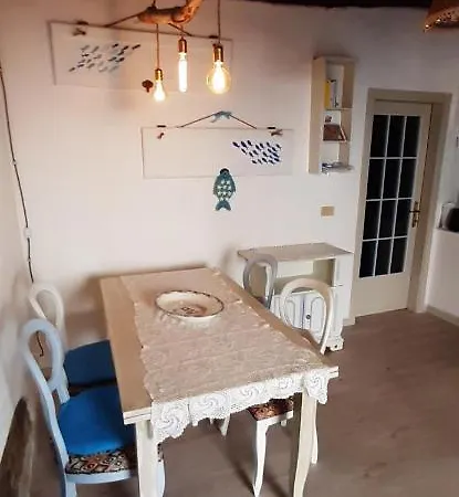 Casina Del Castello 카스텔누오보 델라 미세리코르디아